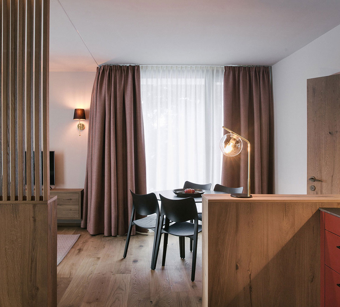  Essen  Omaela Apartment #4 St. Anton am Arlberg