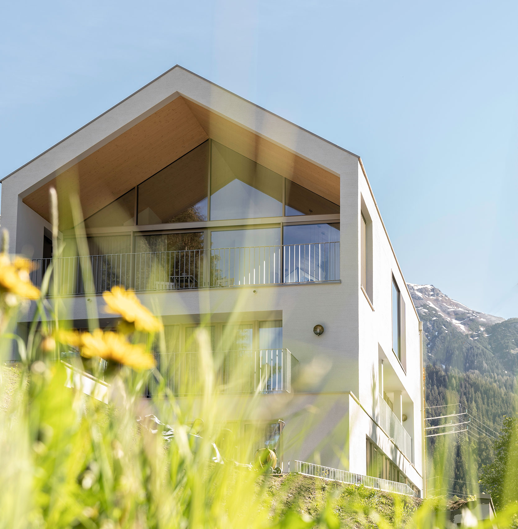 Omaela Apartments im Sommer