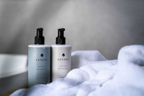 Omaela Story: Tiroler Qualität im Omaela – von der Erdwärme bis zum Duschgel