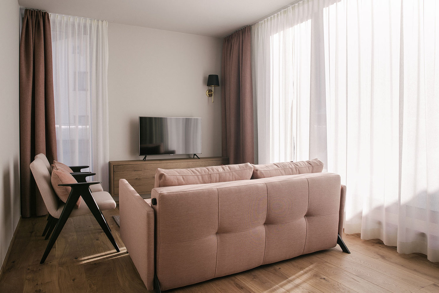 Couch + TV Omaela Apartment #3 St. Anton am Arlberg