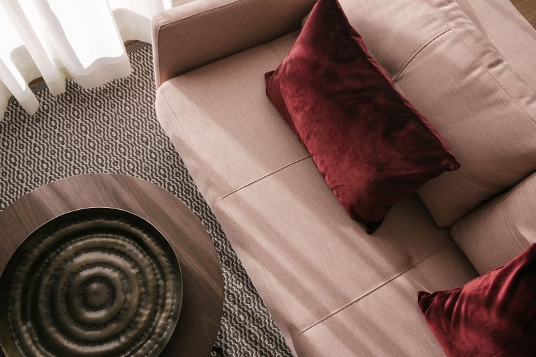 Sofa detail in Omaela Apartment #3, St. Anton am Arlberg