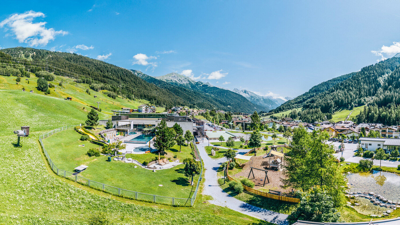 Das Arlberg-Wellcom mit Schwimmbad in St. Anton Das Arlberg-Wellcom mit Schwimmbad in St. Anton